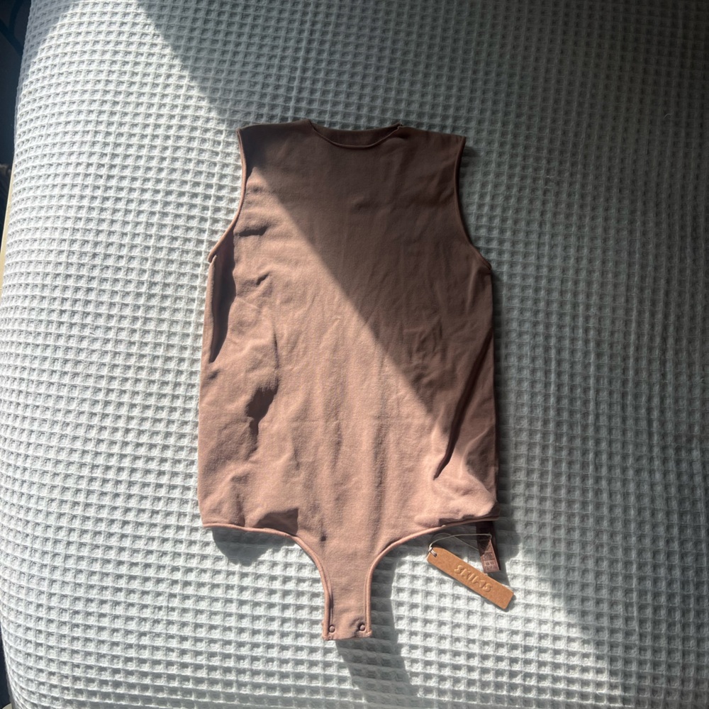 NWT Skims bodysuit